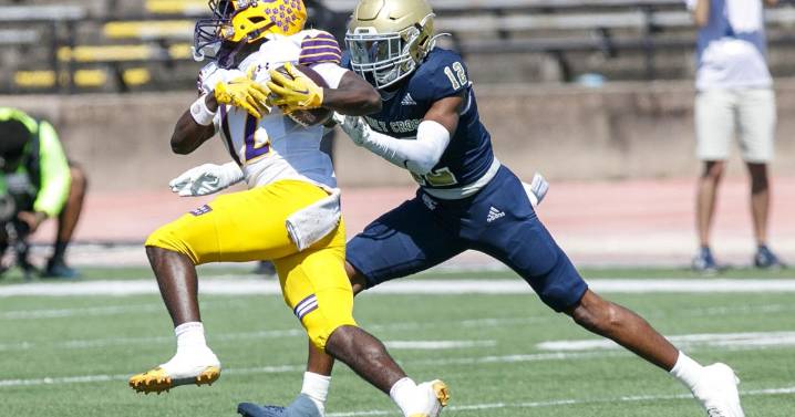 There’s a 1-vs.-2 showdown atop the New Orleans area prep football rankings