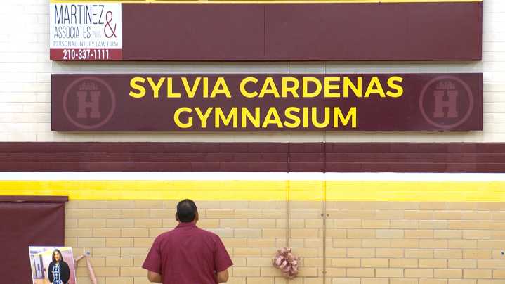 Harlandale HS honors Coach Sylvia Cardenas with gym dedication
