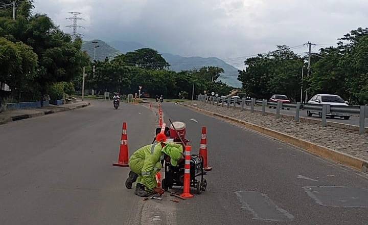 Concesión Ruta Magdalena-Sierra Mar reemplaza separadores viales en intercambiador de la Lucha