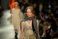 Alessandro Dell'Acqua's No. 21 collection brings lightness to heavy times