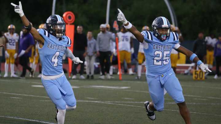 Eastridge holds off East/WOIS for 7-6 win in Section V football