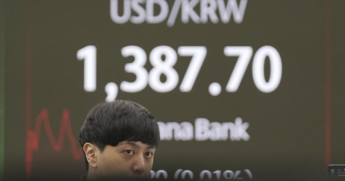 Global shares mostly rise, cheered by Wall Street rally