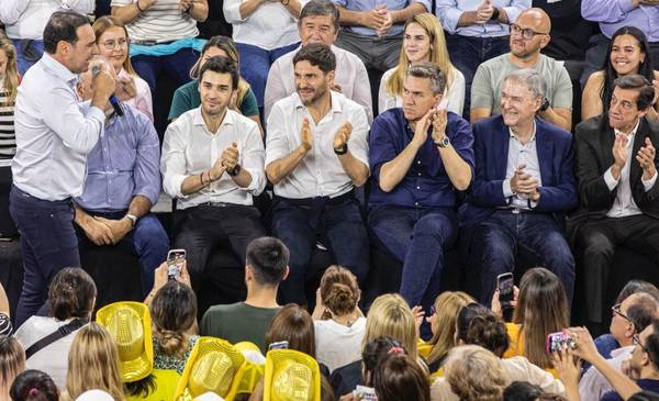 Milei enfrenta retos clave en el Congreso mientras Provincias Unidas toma forma