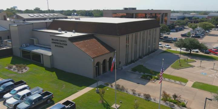 Brazos County commissioners vote to change regular meeting schedule