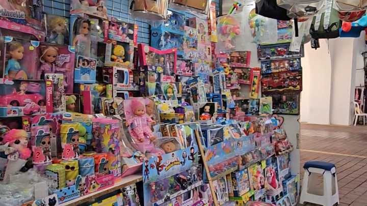 Yolanda, la feriante que dio a luz en plena Feria de Albacete: “Aquí hay historia, somos tres generaciones”