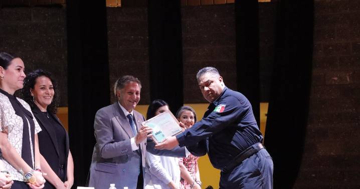 Frangie encabeza reconocimiento a 400 servidores públicos de entre 25 y 35 años de trayectoria