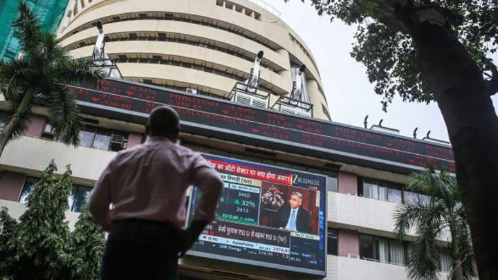Sensex Extends Fall To 5th Day, Ends 556 Points Lower; Nifty Below 24,900; Trent Drops 4%