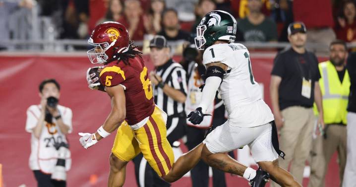With Makai Lemon slicing and scoring, USC defeats Michigan State to remain unbeaten