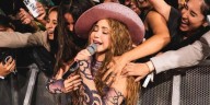 Shakira rompió en llanto durante su concierto en México mientras cantaba tema asociado a Gerard Piqué