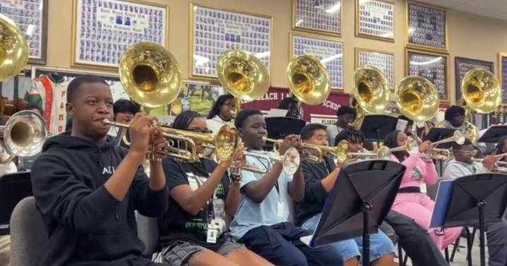 How you can help this high school band perform at London's New Year's Day parade