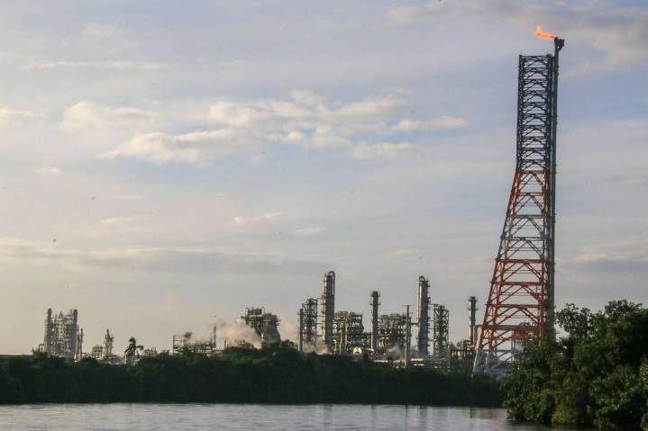 Descalificaron a Dos Bocas por intereses afectados: Sheinbaum