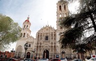 Rige astro rey la Catedral de Santiago de Saltillo