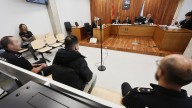 El hombre que lanzó 100 gramos de cocaína a dos policías en un hotel de Vigo acepta tres años de cárcel