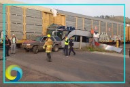 Embiste tren a autobús en Edomex; reportan múltiples víctimas