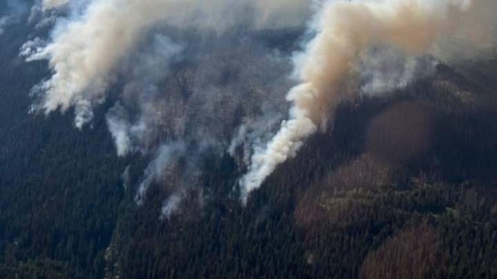 Mine Creek Fire prompts closure of Coquihalla Highway