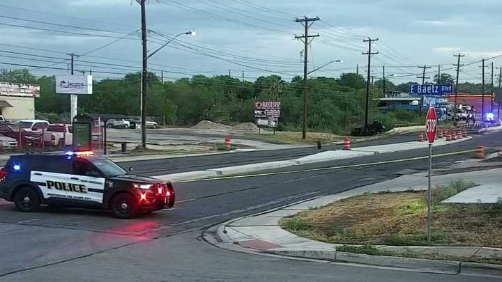ME’s office identifies man killed in single-vehicle crash on far South Side