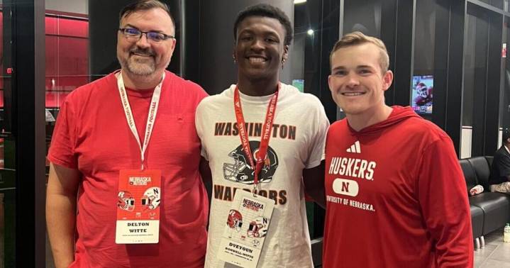 Wide receiver decommits from Nebraska's 2026 recruiting class