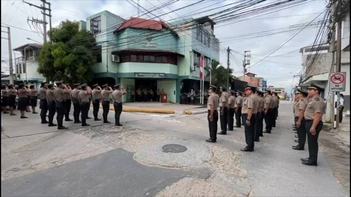 Tarapoto: Hoy se realizó izamiento del Pabellón Nacional en conmemoración a captura de Abimael Guzmán