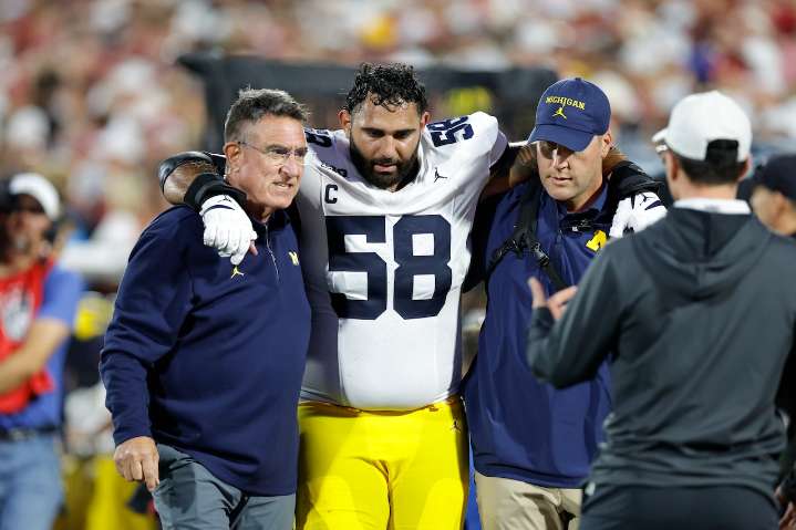 Michigan football departs Oklahoma with more injured starters