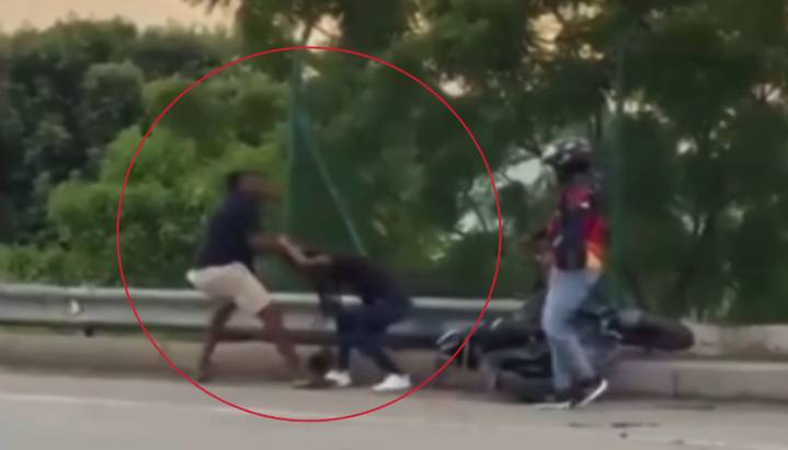 Mujer es agredida presuntamente por su pareja en plena vía pública: espectadores no hicieron nada para detenerlo