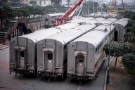 Trenes desechados en EE.UU. y entregados a Lima quedan almacenados en un parque público