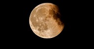 Blood moon eclipse visible in UK for first time in years