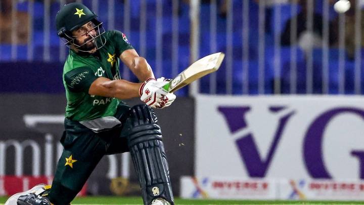 Pakistan opt to bat against Oman; both sides go spin