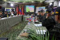 Jefe de Estado agradece respaldo de militares de la Patria Grande