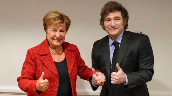 El Gobierno se reúne con el FMI en medio de la tensión cambiaria