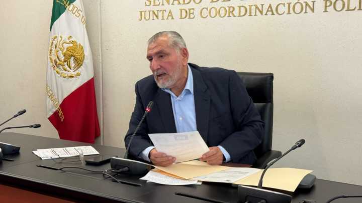 Adán Augusto Da Conferencia para Aclarar Patrimonio, Ingresos y Pago de Impuestos