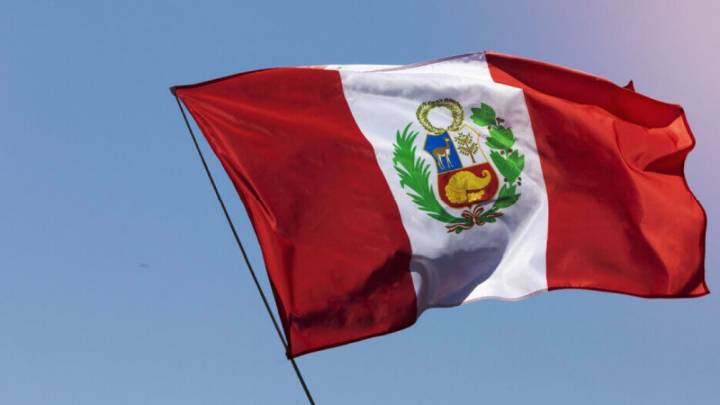 Junta de justicia de Perú suspende a fiscal general por presunto desacato