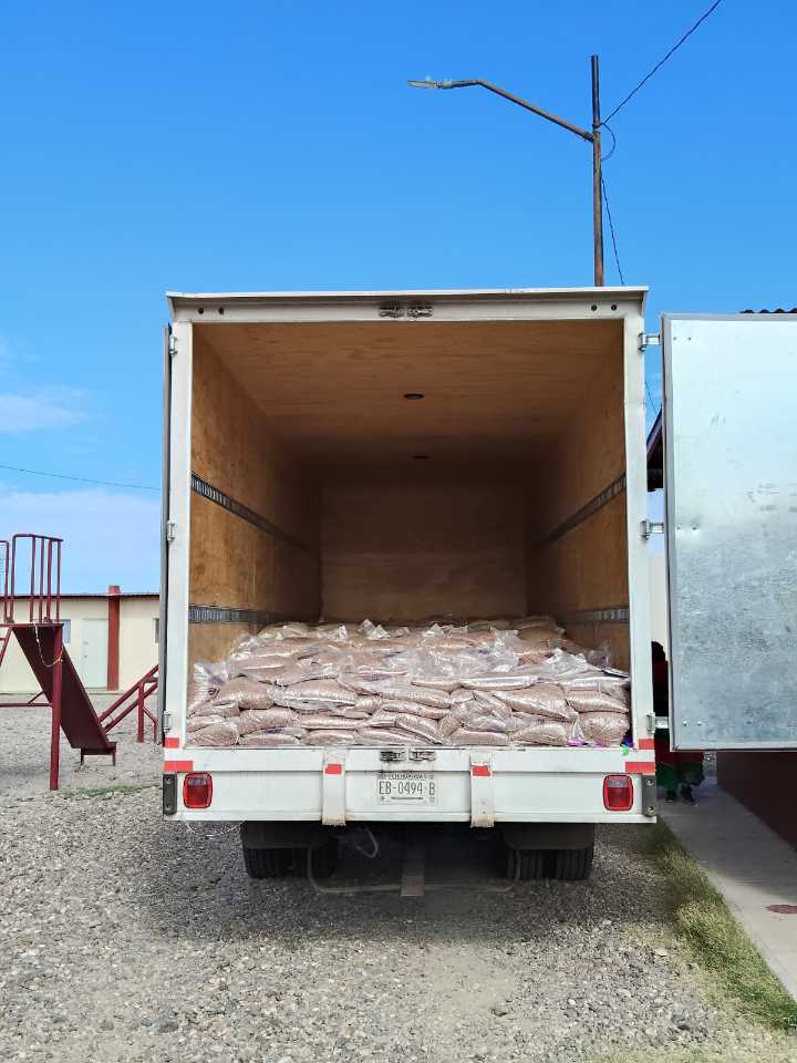 Lleva Estado apoyo alimentario y jornada de vacunación a Jiménez