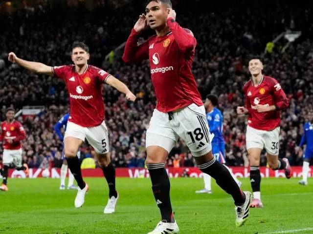 Man Utd earn vital win against Chelsea as Liverpool stay perfect