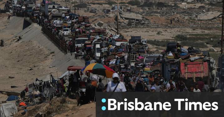 Israeli troops push further into Gaza City as more Palestinians flee