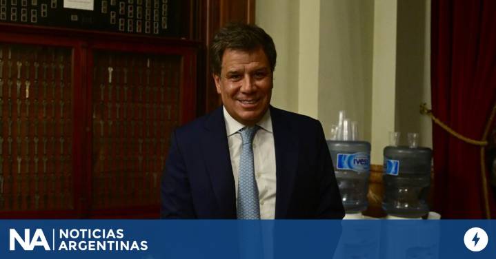 Manes lanzó su campaña como candidato a senador por la Ciudad: “Ni los de antes ni los de ahora”