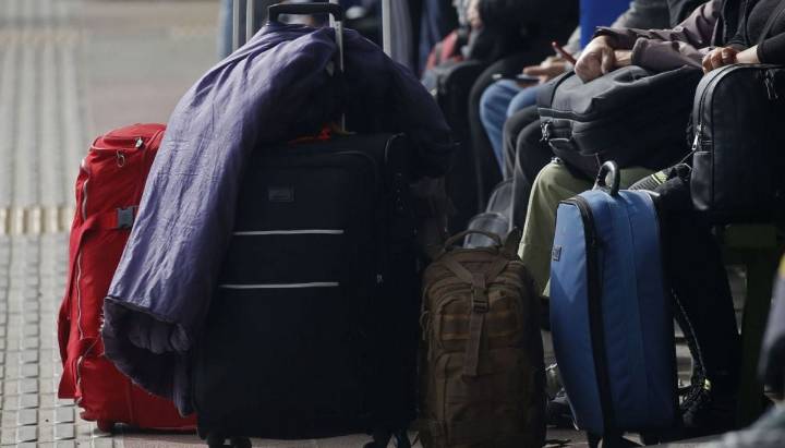 Desde maletas hasta refrigeradores: Aeropuerto de Santiago rematará más de 600 objetos perdidos