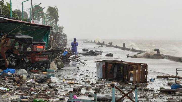 Most powerful storm on earth this year lashes Philippines. Hong Kong, Taiwan and southern China on alert