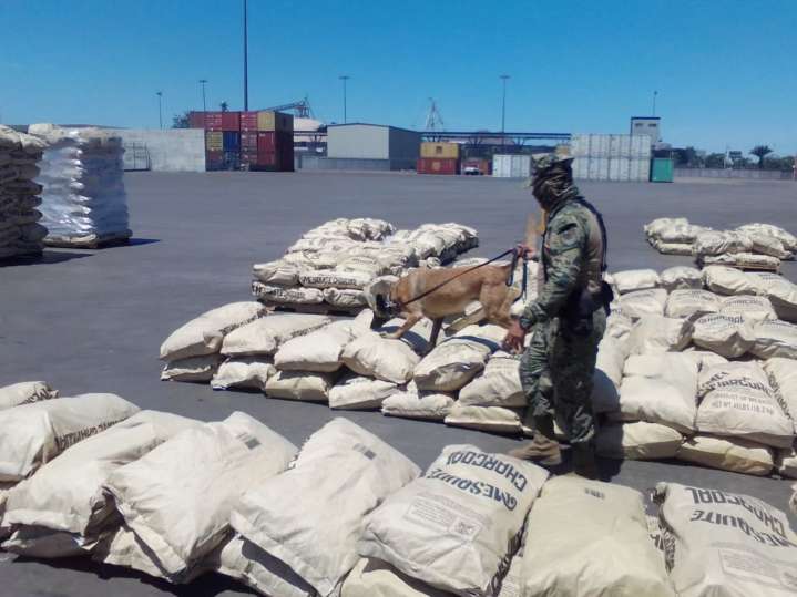 Asegura Marina 1.6 toneladas de cocaína en costa de Guerrero
