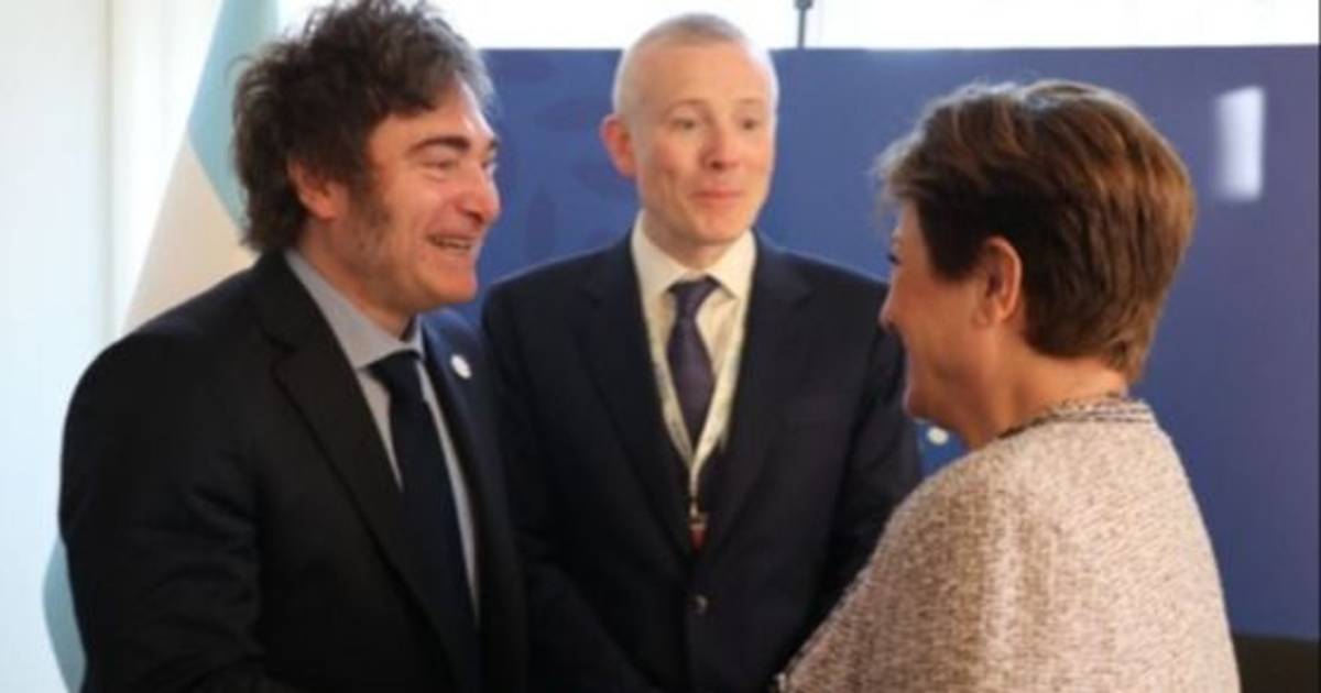 Milei se reúne con el FMI en medio de la tensión cambiar