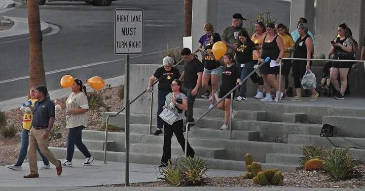 'Go gold!' ceremony to honor children battling cancer