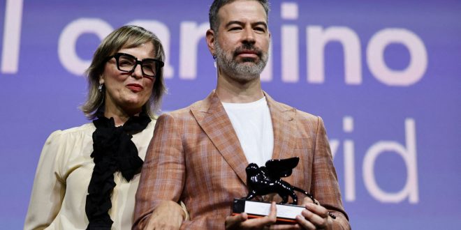 “En el camino”, de David Pablos, conquista el premio Horizontes en Venecia
