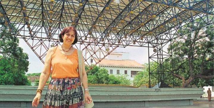 A 24 años del asesinato de Consuelo Araujonoguera, nieto revive su recuerdo con una foto creada con IA