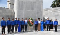 Delegación juvenil vietnamita visita Cuba