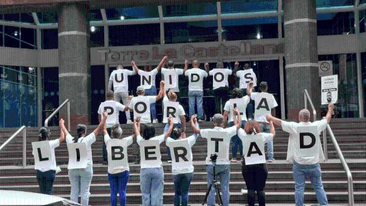 Familiares de presos políticos manifestaron frente a la Embajada de Alemania en Caracas