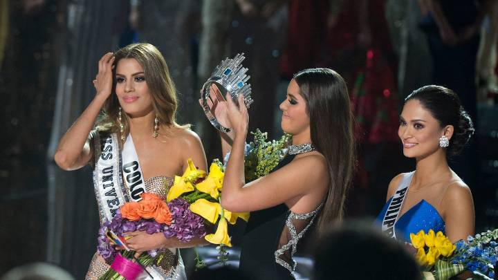 Miss Universe y sus momentos inolvidables: errores, renuncias y el reinado más largo de la historia