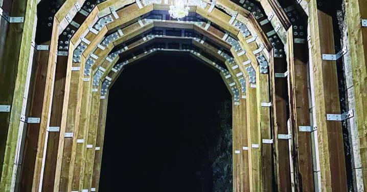 Hiking or cycling to Adra Tunnel this weekend?