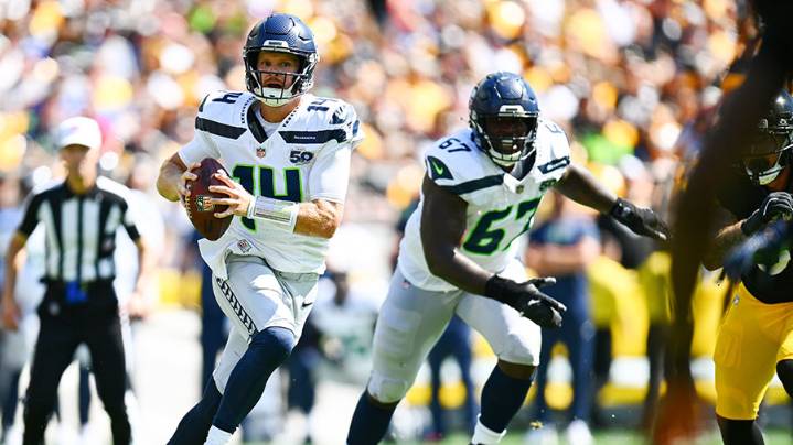 Seattle Seahawks got out of own way, back to their identity