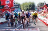 Bernal y Buitrago, protagonistas en fuga, pero Pedersen firma la etapa 15 de la Vuelta a España