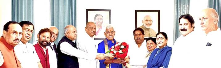 J&K Congress Delegation Meets LG, Seeks Comprehensive Rehabilitation Package For Flood Affected