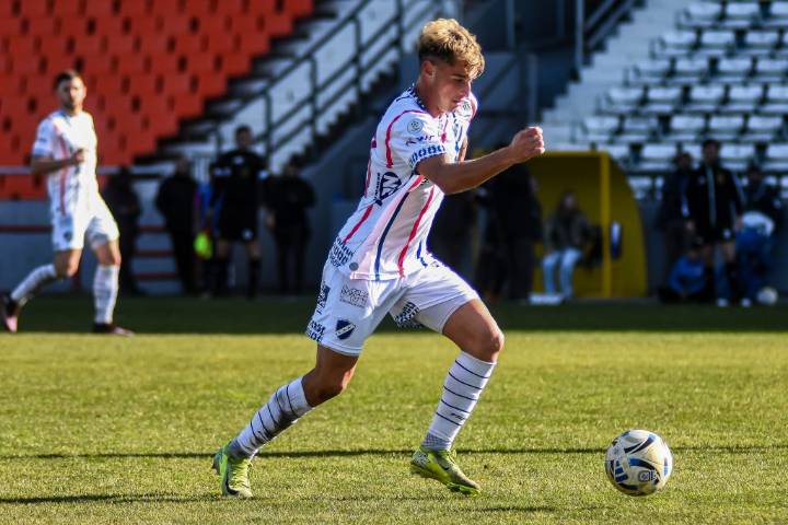 Alvarado juega otra final anticipada: hora, formaciones y tv